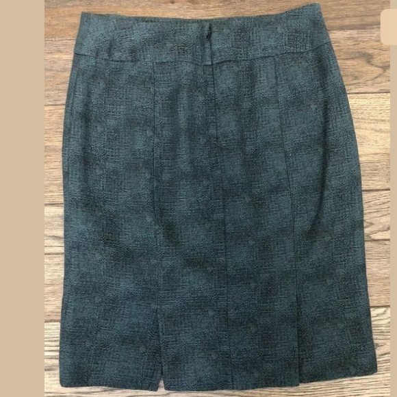 Ann Taylor Straight Tweed Multi-Color Skirt Size 4 - Picture 4 of 8